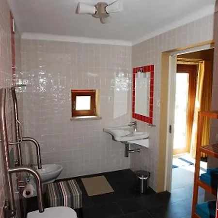 Alojamento de Acomodação e Pequeno-almoço Quinta Vale Porcacho 4*