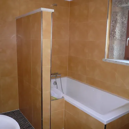 Alojamento de Acomodação e Pequeno-almoço Quinta Vale Porcacho 4*