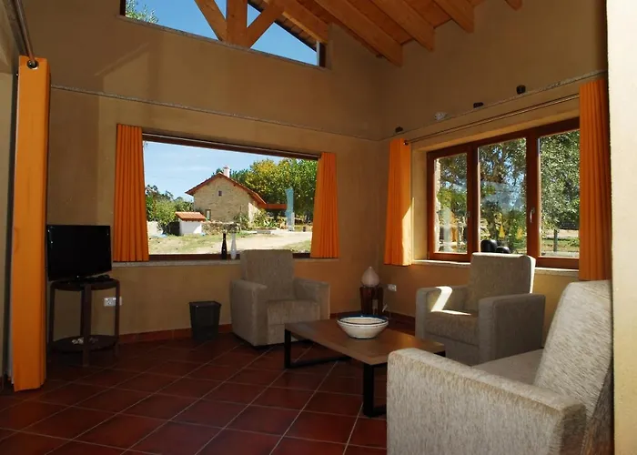 לינה וארוחת בוקר Quinta Vale Porcacho 4*