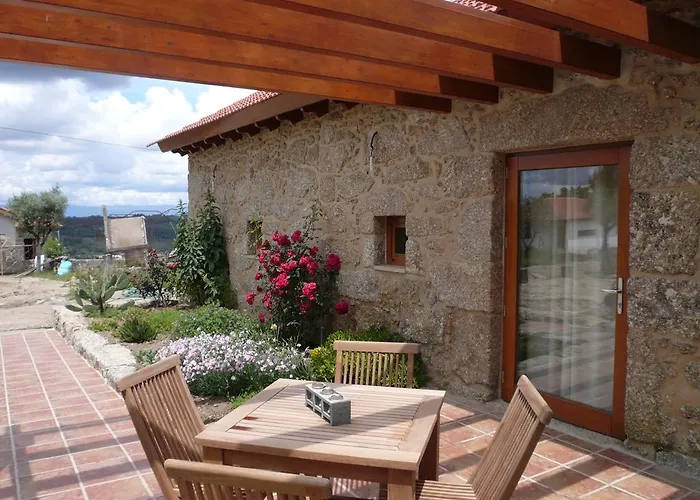 לינה וארוחת בוקר Quinta Vale Porcacho 4*